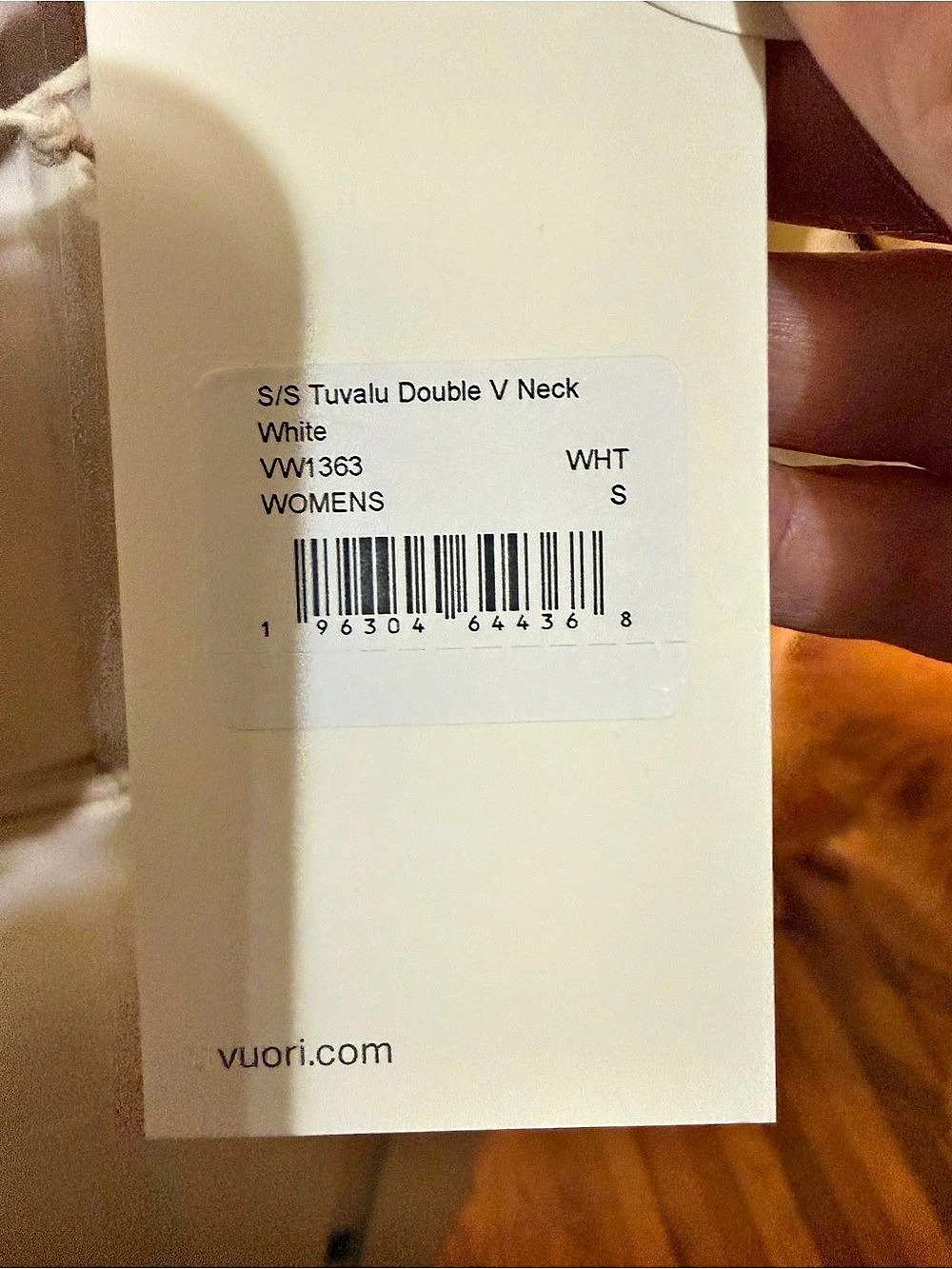 Vuori Short Sleeve Tuvalu Double V Neck Crop Top White Small - Picture 5 of 5